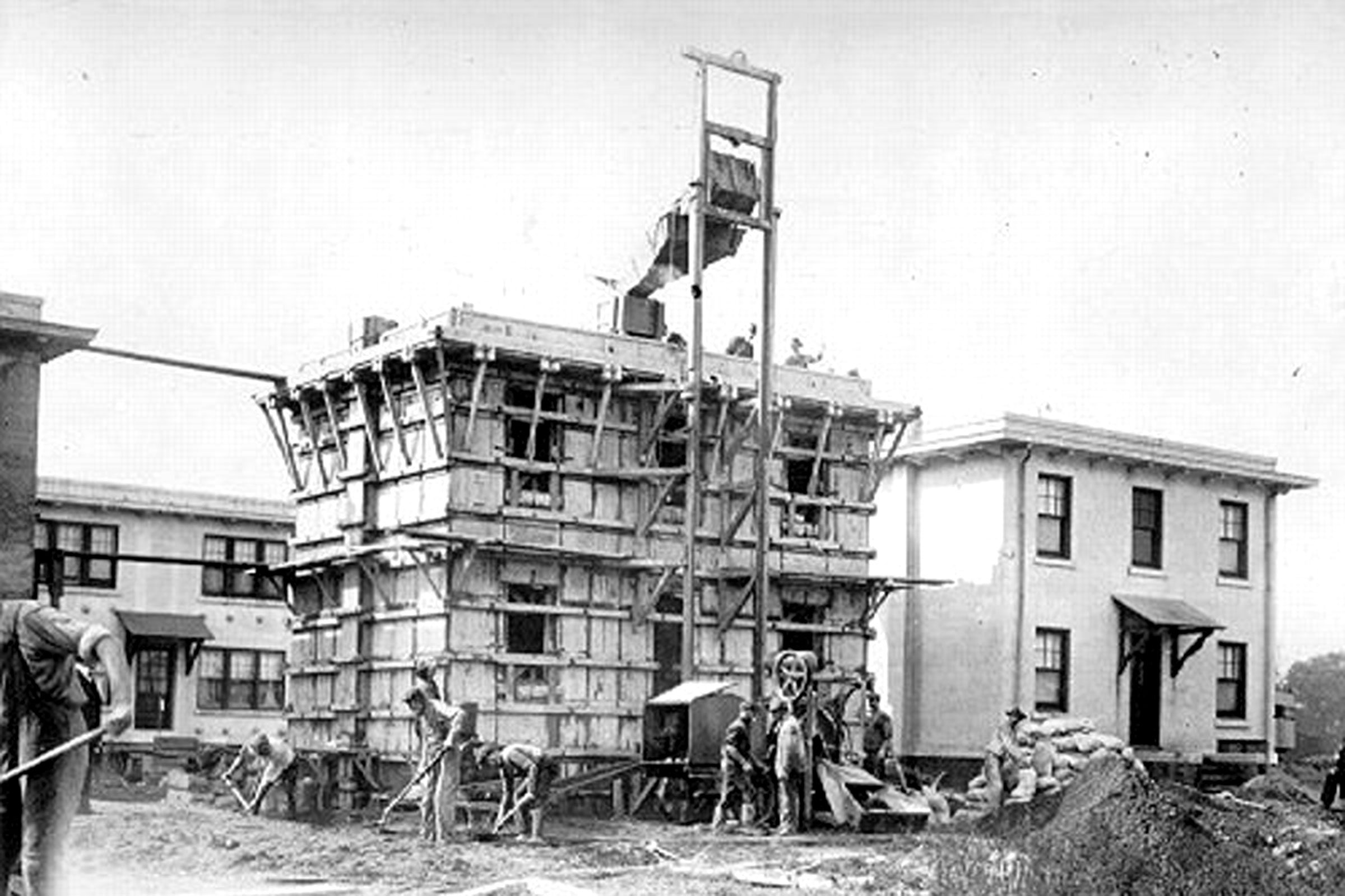 thomas-edison-cement-house