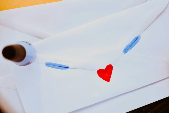 seal an envelope life hacks nail polish uses