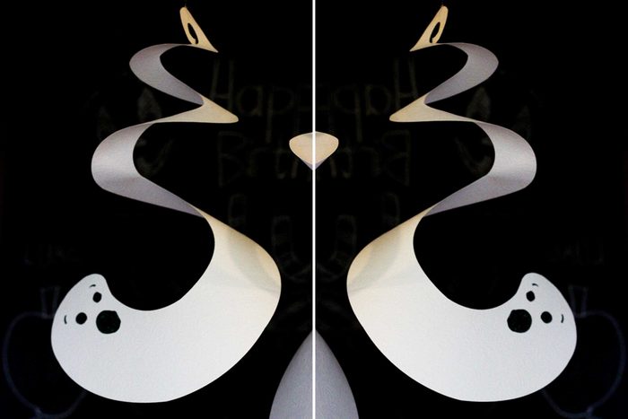 07-kids-halloween-crafts-spiral-ghosts