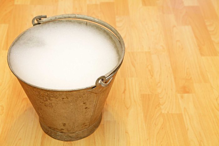 02_ways_unclog_toilet_without_plunger_hot_water_Alistair