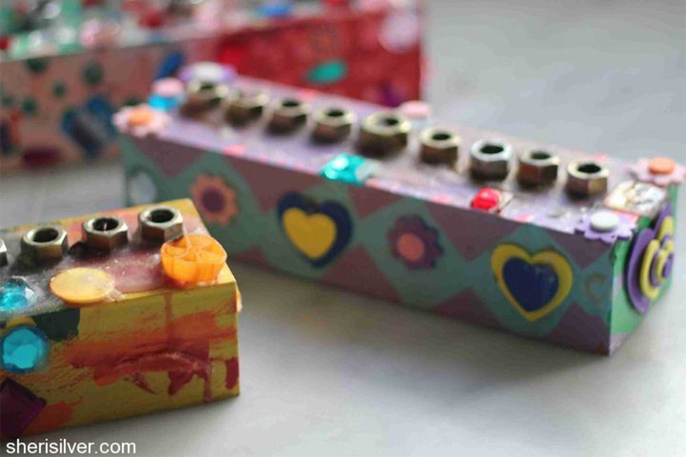 hanukkah-crafts-with-kids