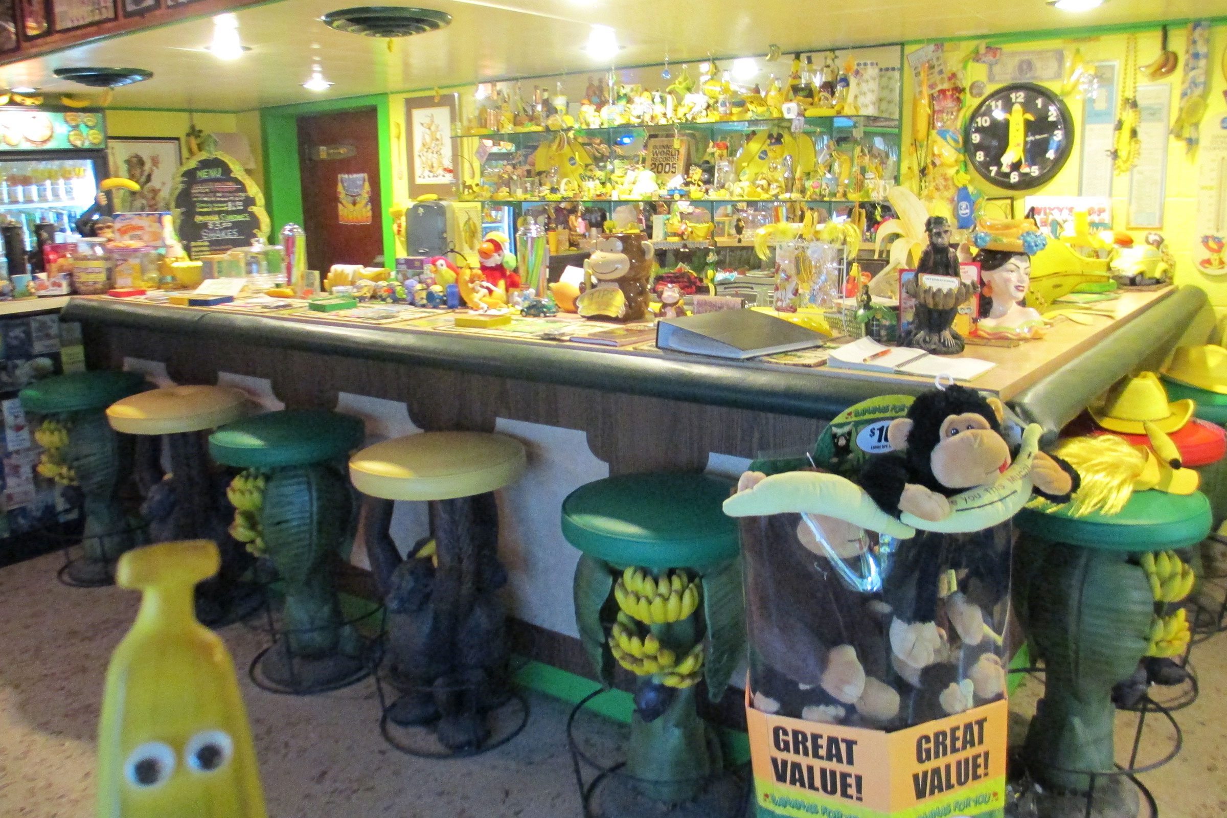 weird-museums-banana-museum