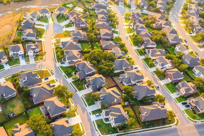 09_realestate_Money_Habits