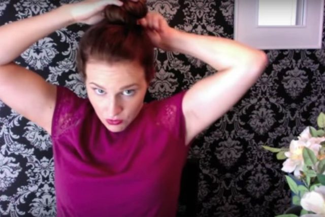 07-No-Heat-Hairstyles-You-Can-Do-in-Your-Sleep