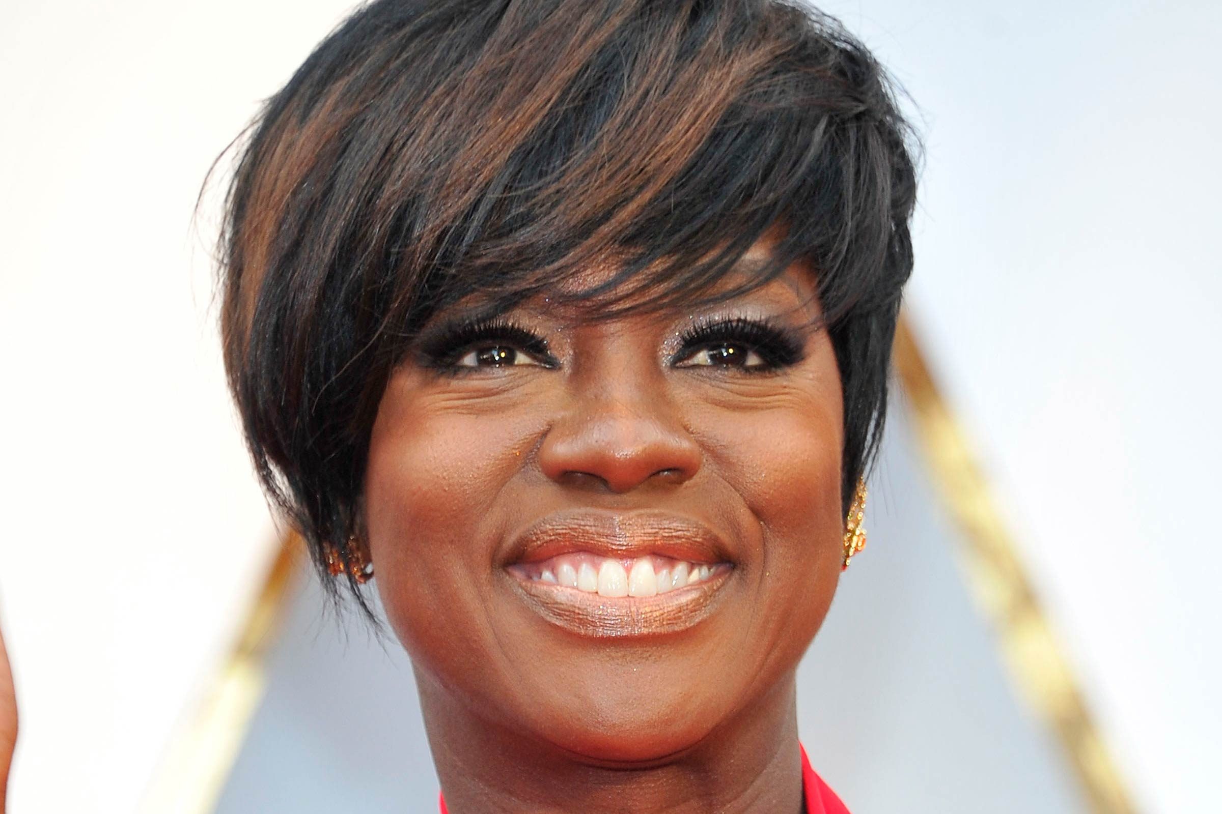 08-The-Best-Hair-Color-for-Your-Skin-Tone-Rob-VGSilverHubREXShutterstock-8436465io