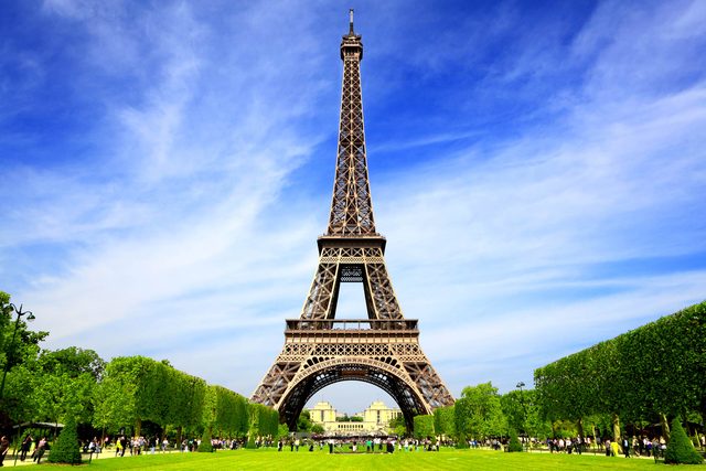 16_Eiffel_shutterstock_125112029