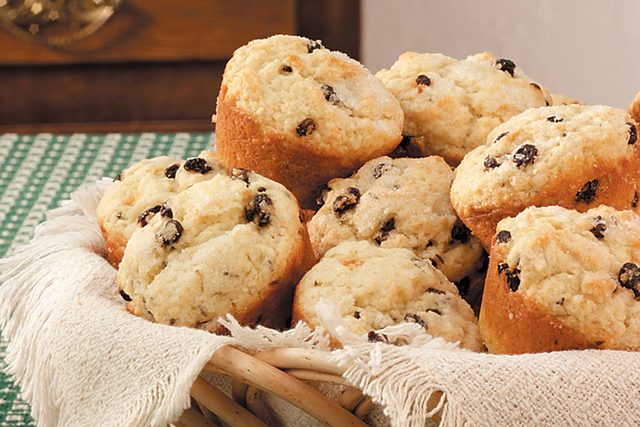 St.-Patrick’s-Day-Recipes-IrishSodaBreadMuffins