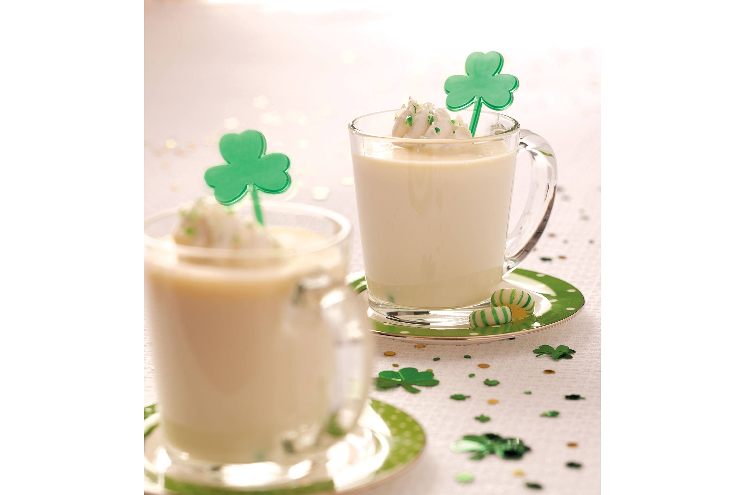 St.-Patrick’s-Day-Recipes-PeppermintHotChocolate