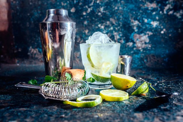 Foods-That-Calm-Anxiety-(And-3-That-Make-It-Worse)