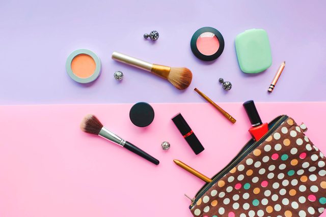 Is-Your-Purse-Destroying-Your-Back--8-Ways-to-Fix-It