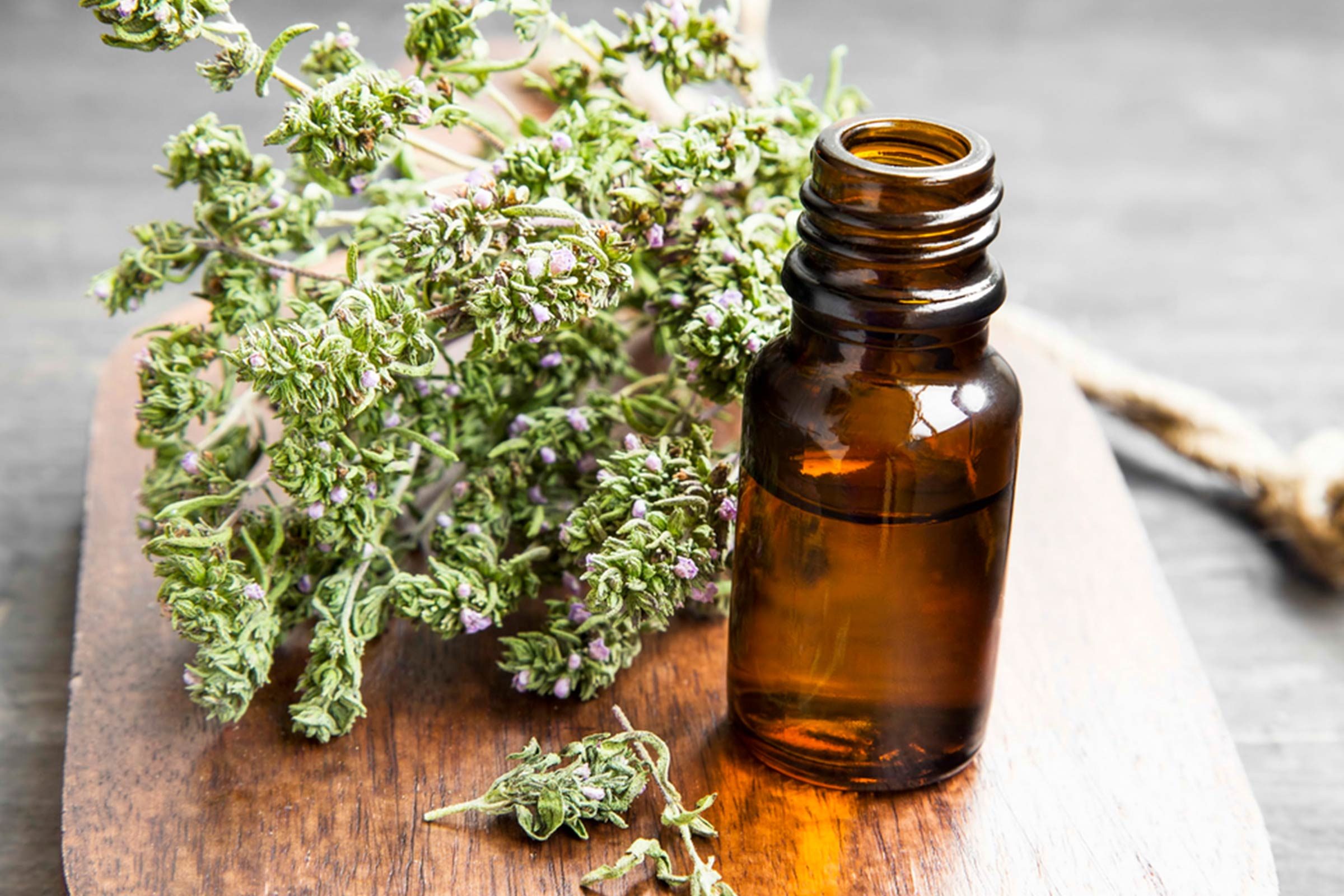 These-Essential-Oils-Will-Make-Your-Cold-and-Flu-Symptoms-Vanish