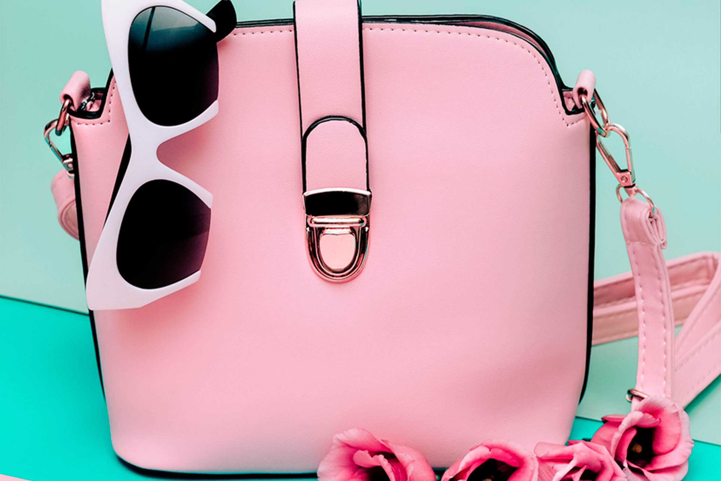 Is-Your-Purse-Destroying-Your-Back--8-Ways-to-Fix-It