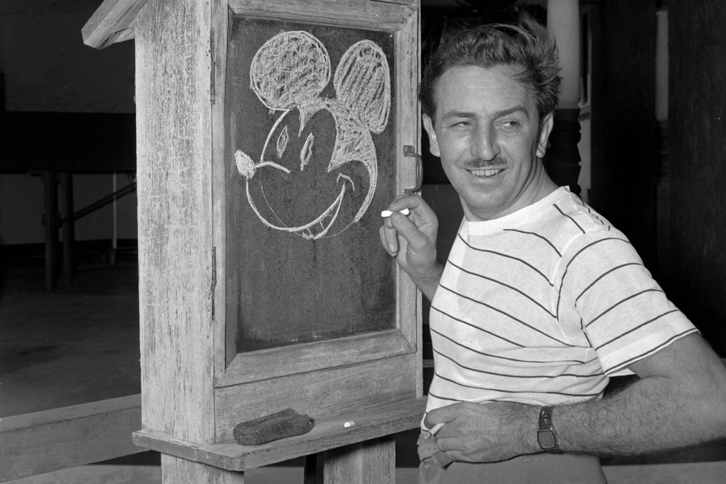 The Mysterious Note Walt Disney Left Behind Before He Died