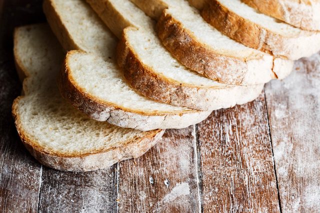 Foods-Queen-Elizabeth-II-Would-Never,-Ever-Eat