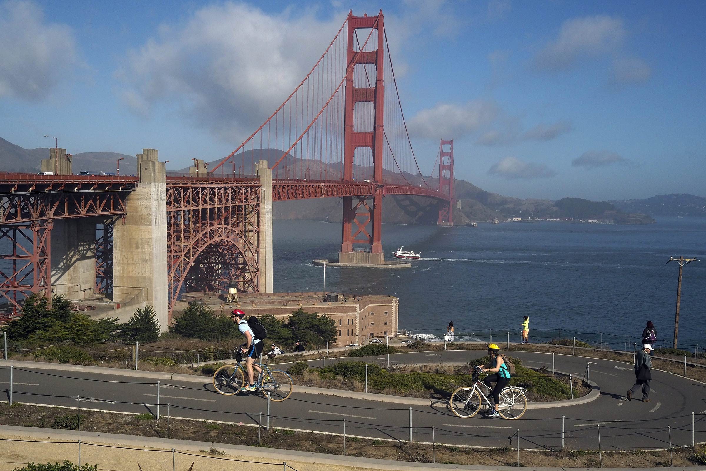 05-san-francisco-Amazing-Vacation-Destinations-for-Families-that-Will-Thrill-Even-the-Most-Jaded-Teenager-7933941d-John-G.-MabangloEpaREXShutterstock