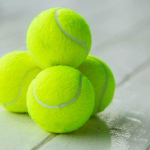 Why-You-Should-Always-Fly-with-a-Tennis-Ball-in-Your-Carry-On_523522210_Nuk2013-ft