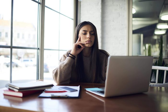 girl-on-computer