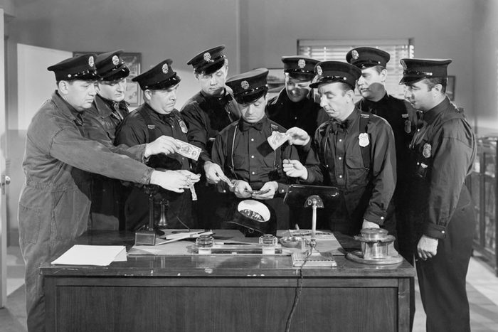 10 Funny Vintage Slang Words People Should Start Using Again