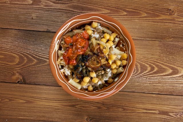 Kushari - is an Egyptian dish of rice, macaroni and lentils mixed together, topped with a tomato-vinegar sauce; some add short pieces of spaghetti garnished with chickpeas and crispy fried onions