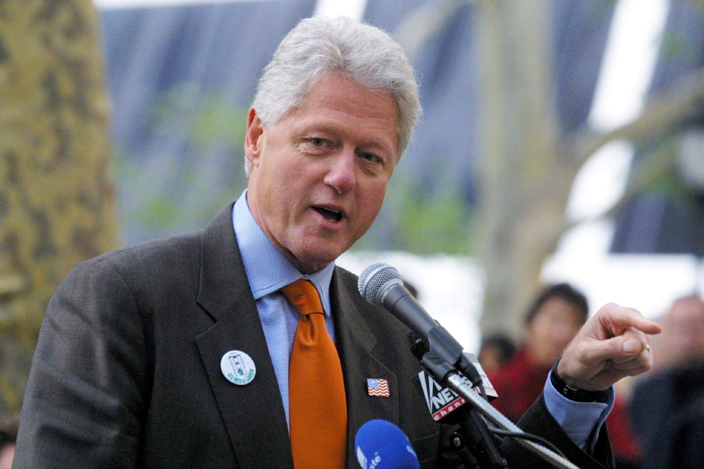 DEMOCRATIC PARTY RALLY FOR THE MAYORAL CANDIDATE, MARK GREEN, BRYANT PARK, NEW YORK, AMERICA - 5 NOV 2001