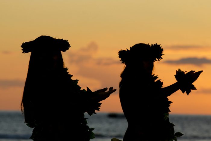 Hawaiian dancers