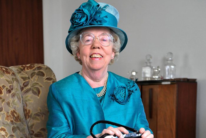 Ella Slack 69 From Ramsey Isle Of Man Who Has Been A Stand-in For The Queen For The Past Twenty Years. Ella As The Queen At Her Home In Ramsey I.o.m. Exc Print Before Web / Pic Bruce Adams / Copy English - 23.5.12.