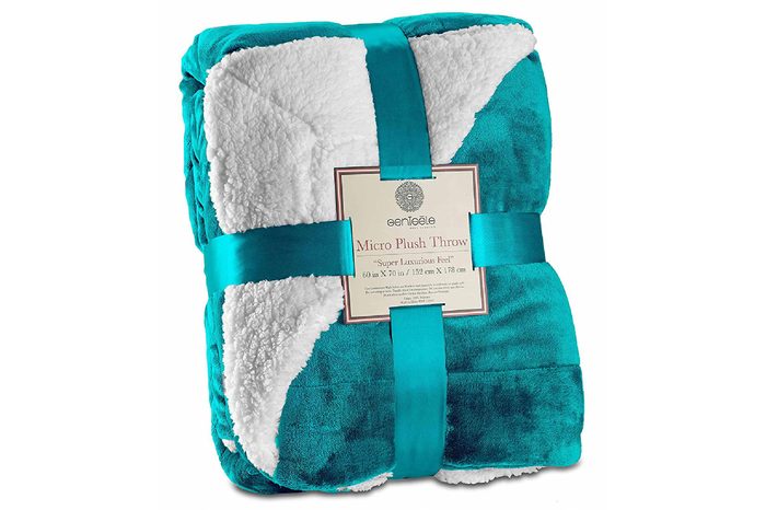 Genteele Sherpa Reversible Throw Blanket