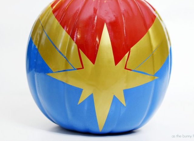 Captain-Marvel-Halloween-Pumpkin-700x467