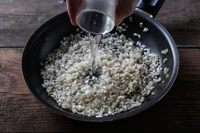 cooking rice, risotto