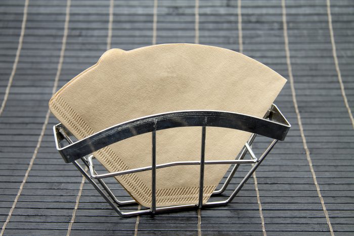 Receptacle for coffee filters