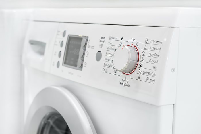 Using vinegar to clean washing machines