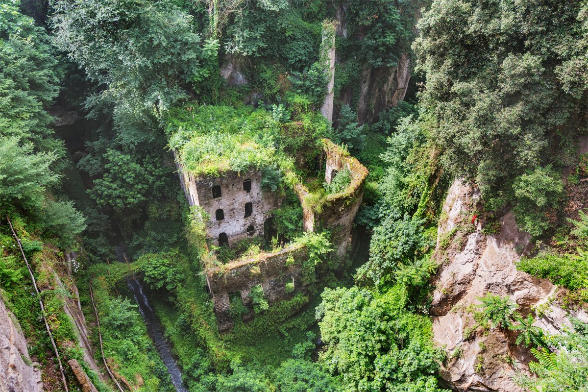Gettyimages 1004225126 Valley Of Mills. Sorrento, Amalfi Coast. Italy By Ukususha