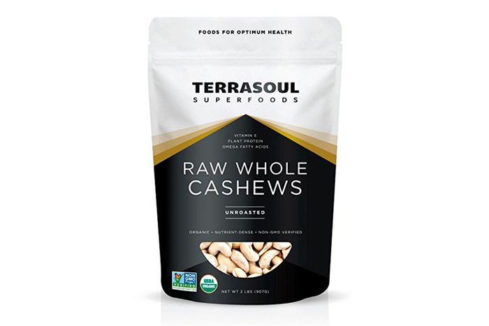 Raw cashews