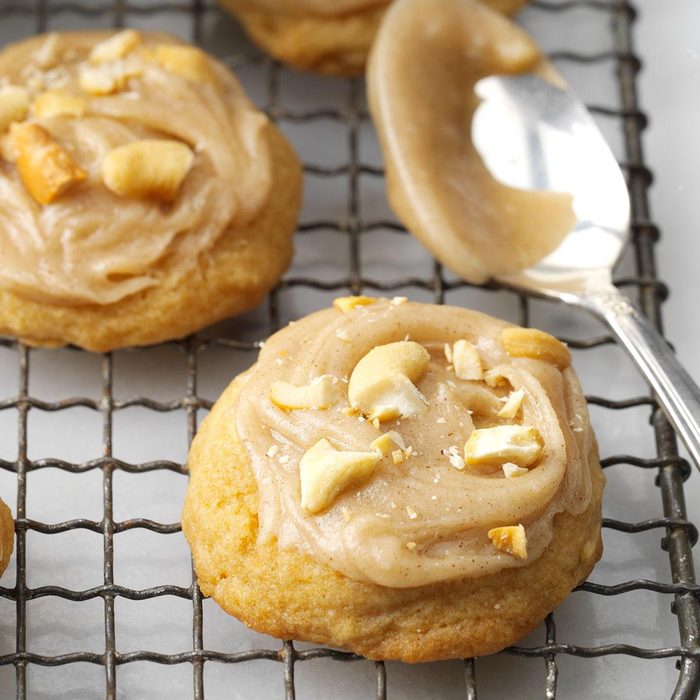 North Dakota: Frosted Cashew Cookies