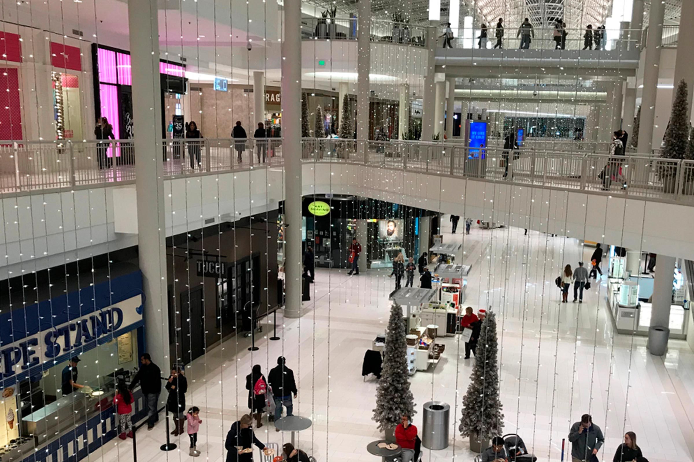 Mall of America holiday decorations