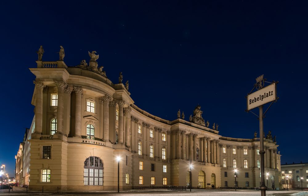 Bebelplatz in Berlin winter night