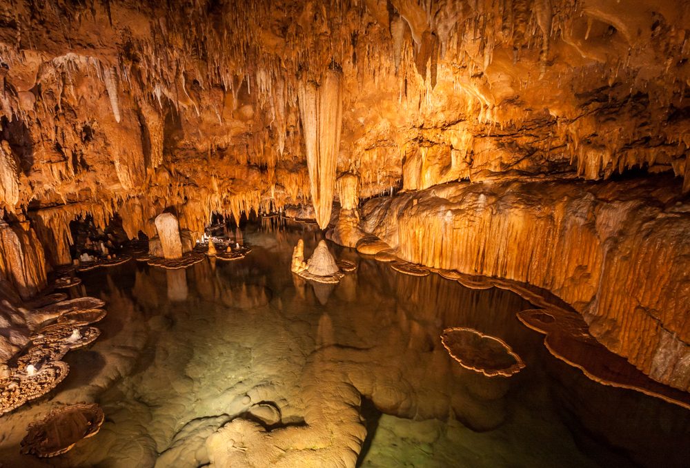 Lily Pad Room in Onondaga Cave, National Landmark Missouri. 