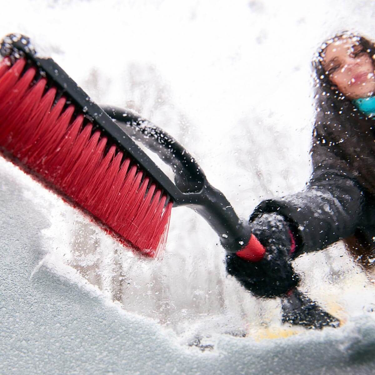 Ice scrapers & snow brushes