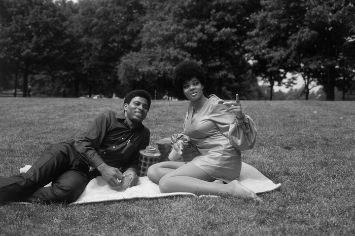 couple picnic vintage