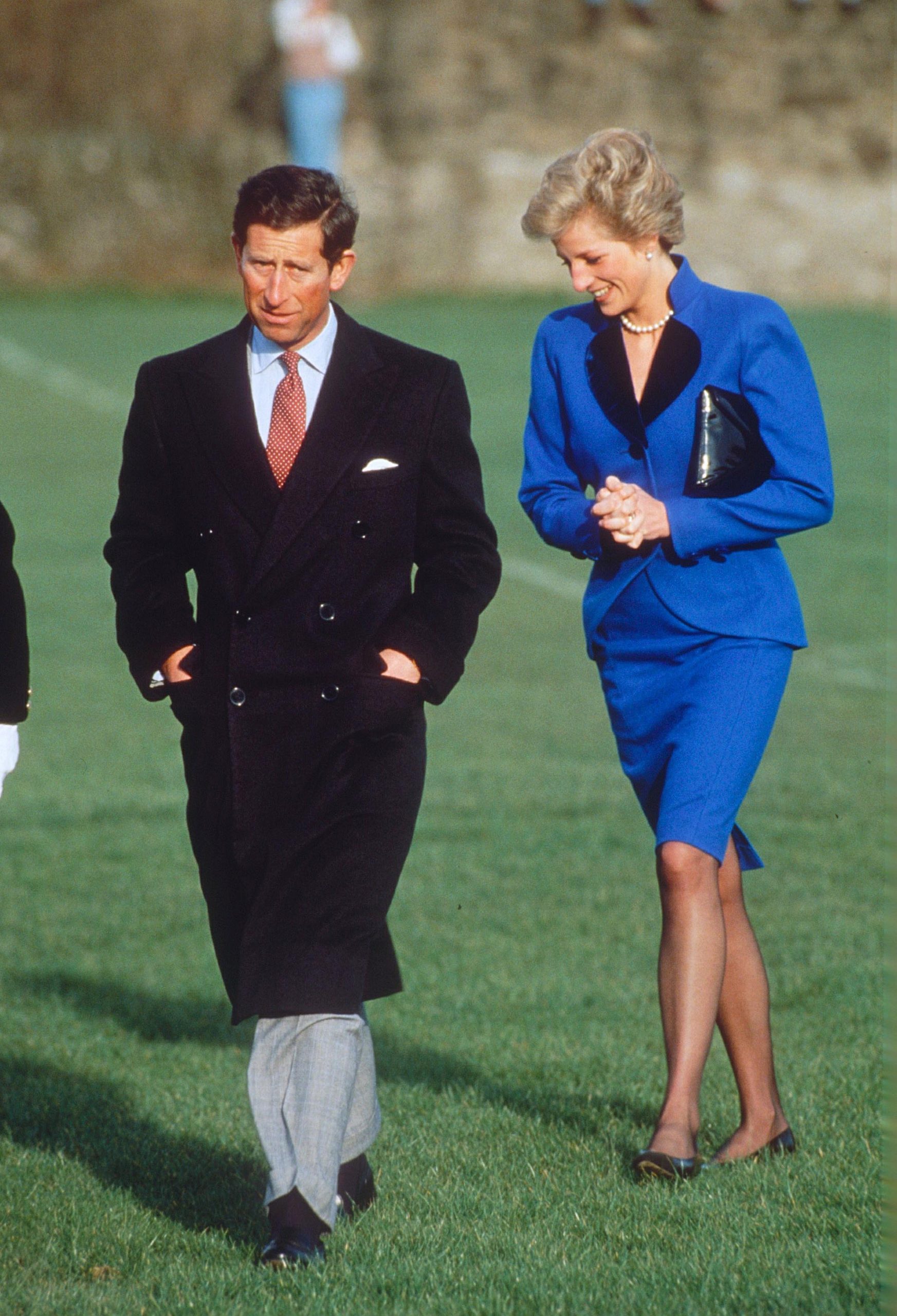 PRINCE CHARLES AND PRINCESS DIANA VISIT YOULGREAVE PRIMARY SCHOOL IN DERBYSHIRE, BRITAIN - 1990