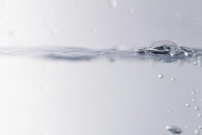 seltzer water sparkling bubbles