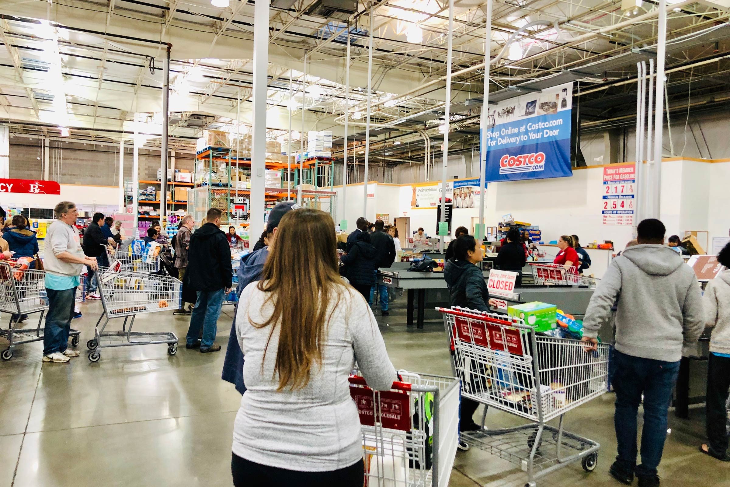 Costco wholesale checkout line