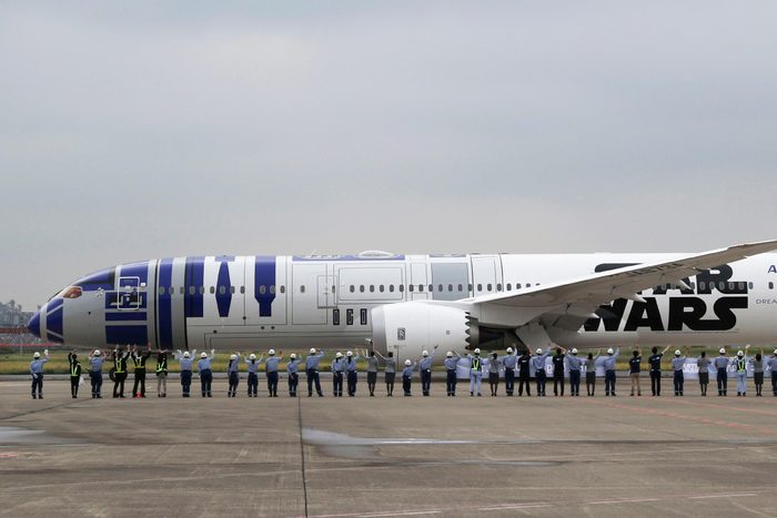 nippon airline star wars jet