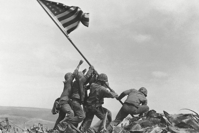 raising the flag iwo jima