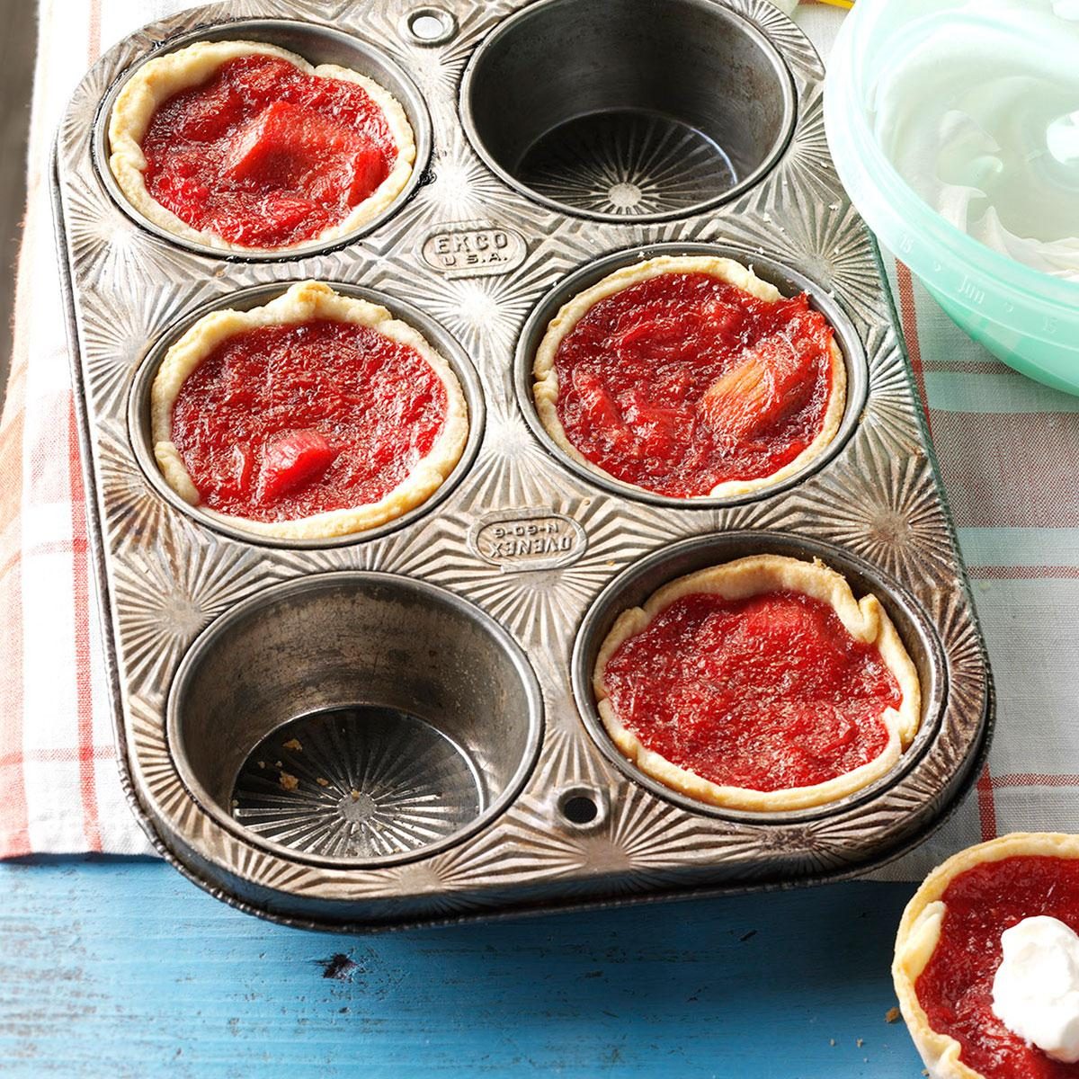 Winnie's Mini Rhubarb & Strawberry Pies