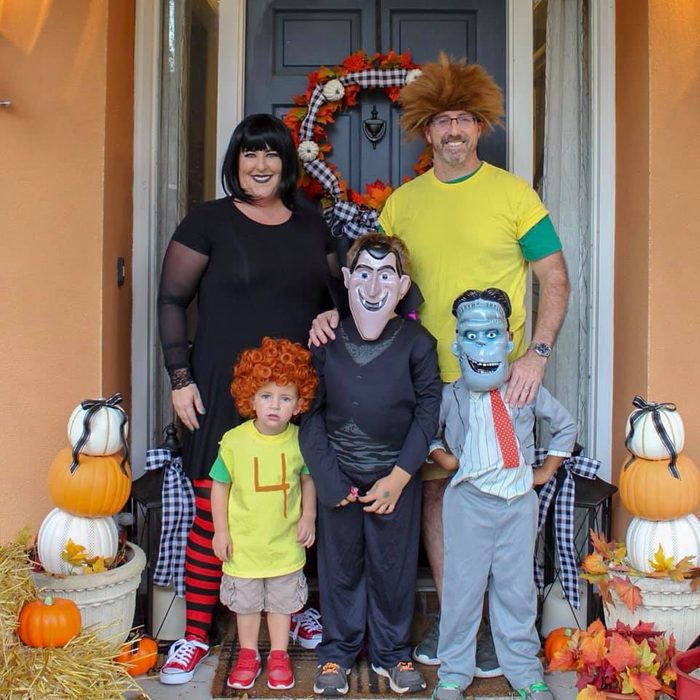 hotel Transylvania family halloween costume