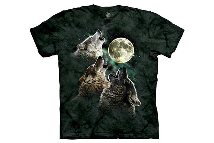 tshirt with wolves howling at the moon