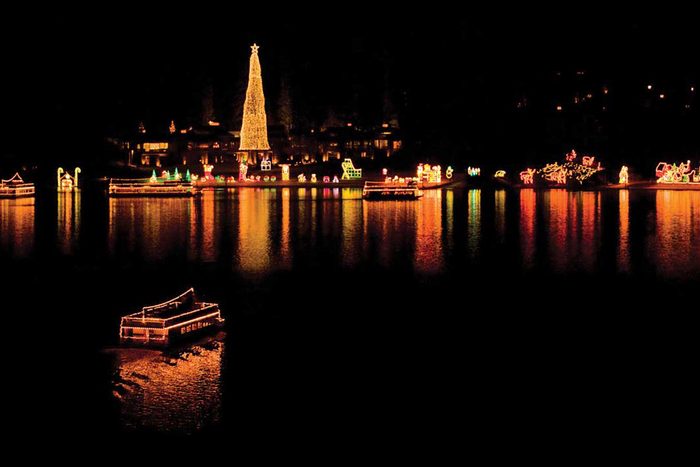 Coeur Dalene Resort Idaho Christmas Light Show