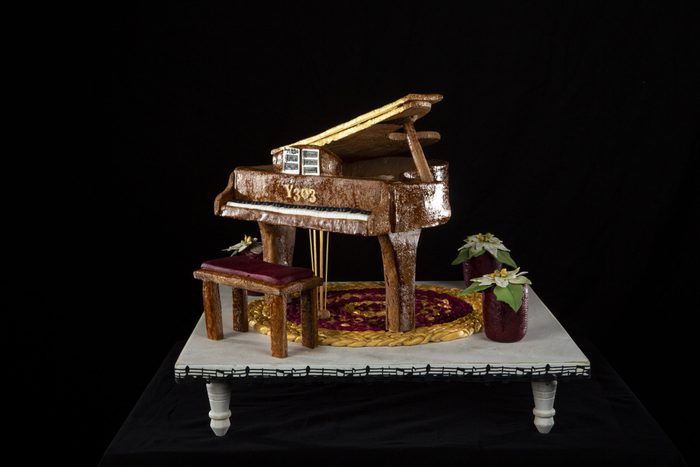 largest Gingerbread house competition