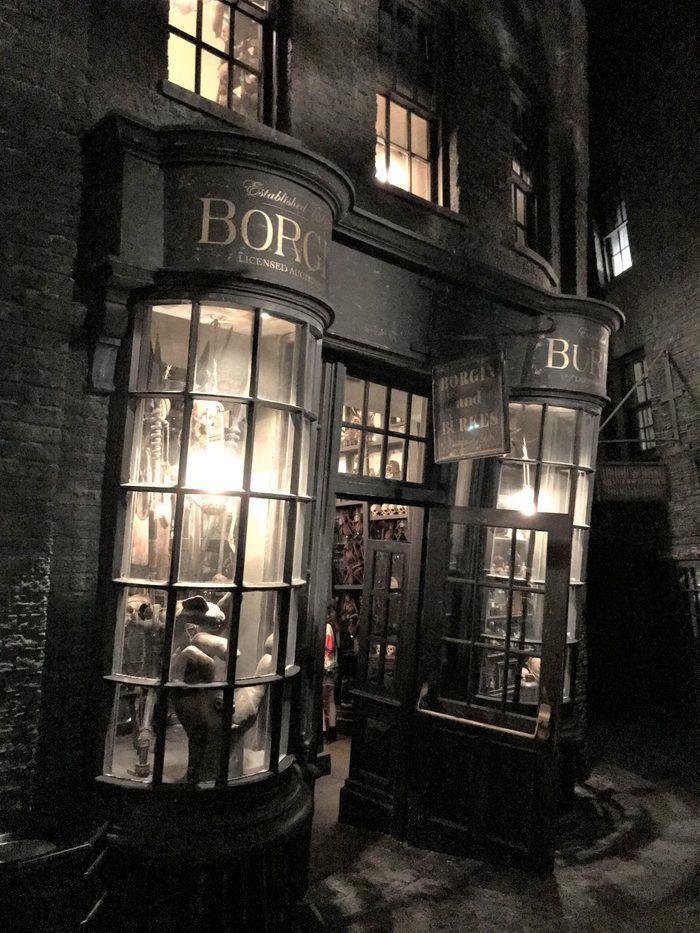 borgin and burke wizarding world harry potter universal orlando